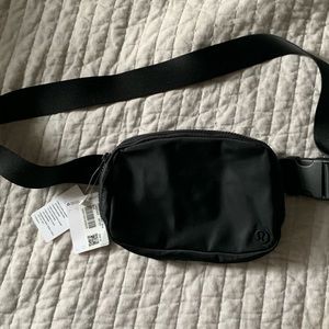 Lululemon Fanny pack, NWT